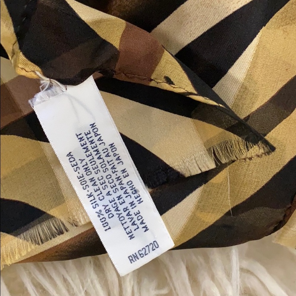 Vintage Oscar Dela Renta scarf - Picture 3 of 5
